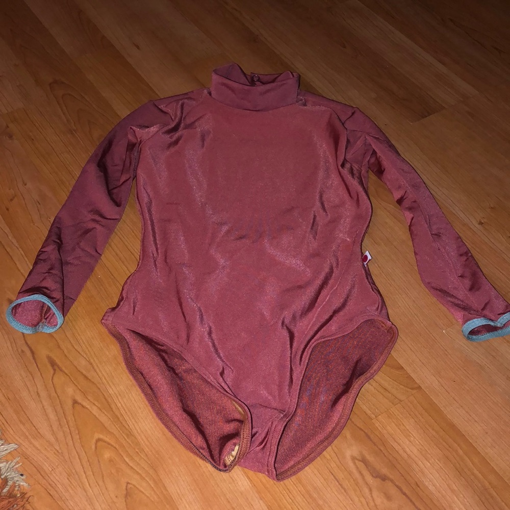 Yumiko never been worn capped sleeved 3/4 leotard XS
